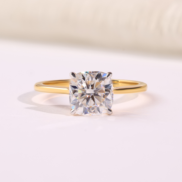IGI Certified Oval Diamond Solitaire Engagement Ring in 14K 18K Gold