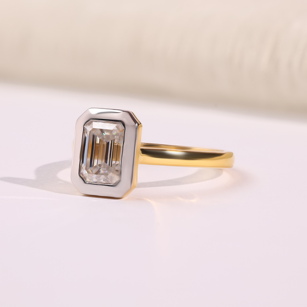 Emerald Cut Diamond Solitaire Engagement Ring – 1–5 CT